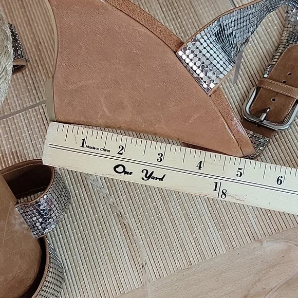 Stuart Weitzman Metal Mesh Platform Wedge Sandals sz8 - Picture 9 of 10